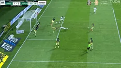 Golazo de Iturbe para América.