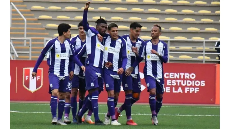 Carlos Ascues anotó el segundo tanto en el triunfo ante Deportivo Llacuabamba.