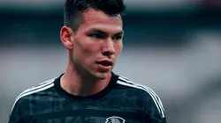 Hirving Lozano tendría prohibido viajar con el Tri por contagios de coronavirus en el Napoli.