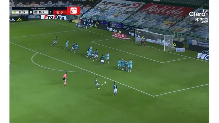 León le empató a Mazatlán con un golazo de tiro libre de Meneses
