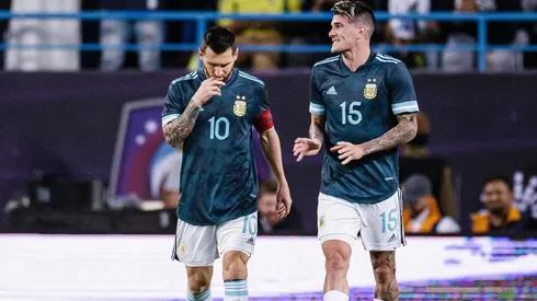 Foto de Lionel Messi y Rodrigo De Paul, jugadores de la Selección Argentina.