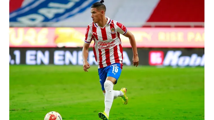 Uriel Antuna fue criticado por los aficionados de Chivas.