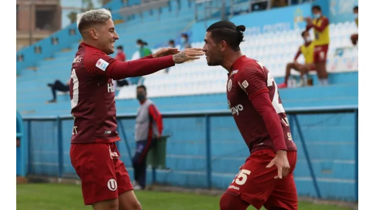 Jonathan Dos Santos es el goleador de Universitario de Deportes.