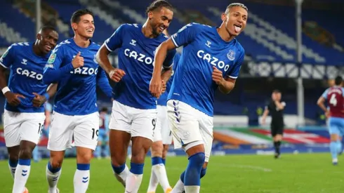 La celebración del Everton en el 2-1 parcial contra West Ham en Carabao Cup.