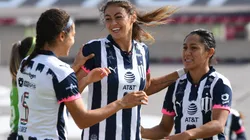 Christina Burkenroad sufrió un accidente automovílistico.