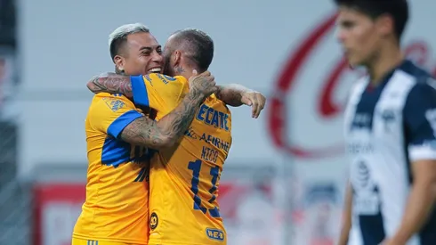 Tigres se llevó el Clásico Regio al vencer 2-0 a Rayados.