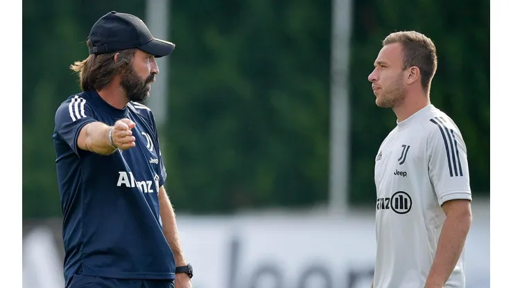 Pirlo habló sobre la adaptación de Arthur a la Juventus: "Necesita tiempo"