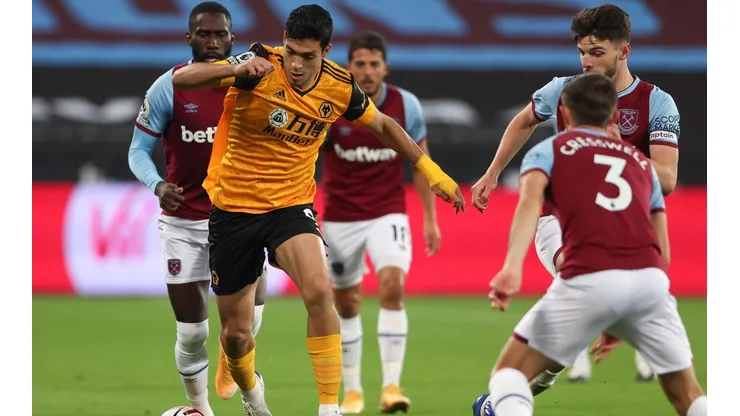 Raúl Jiménez y los Wolves cayeron por 4-0 ante West Ham.