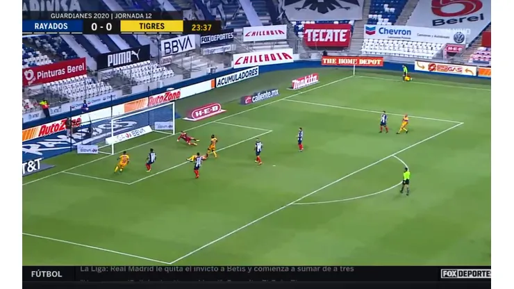 Gol de Tigres ante Rayados de onterrey en el Clásico Regio