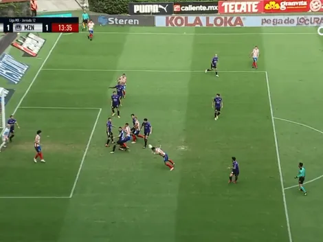 Molina empata el partido con un golazo de palomita