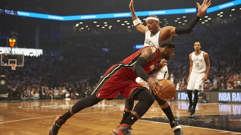 LeBron James y Paul Pierce en el 2014 (Getty)
