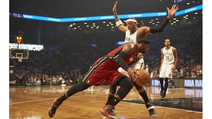 LeBron James y Paul Pierce en el 2014 (Getty)