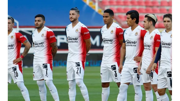 Afición de Chivas destroza a jugadores tras convocatoria al Tri