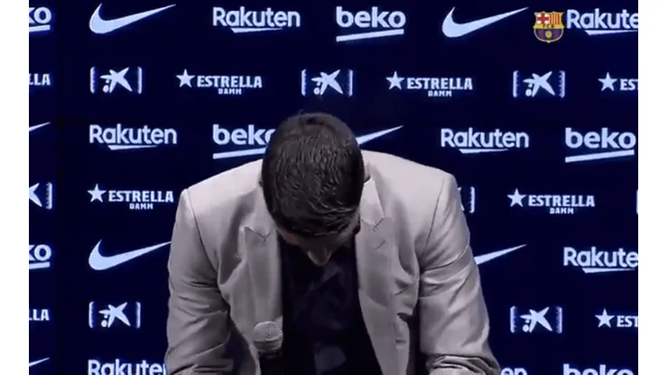 Video: Suárez rompe en llanto en su despedida del Barcelona