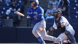Alejandro Kirk, receptor de los Bule Jays (Getty Images)