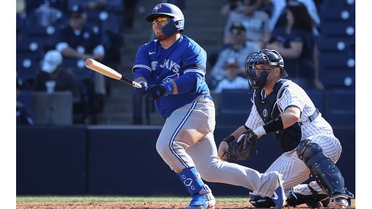 Alejandro Kirk, receptor de los Bule Jays (Getty Images)