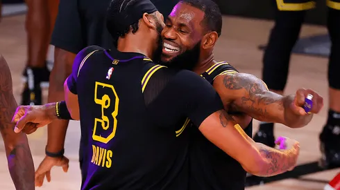 Anthony Davis y LeBron James (Getty Images)