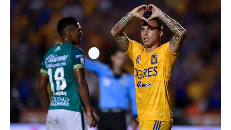 ¿Eduardo Vargas estará en el Clásico Regio? (Getty Images)