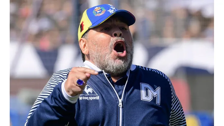 Diego Armando Maradona, entrenador de Gimnasia.