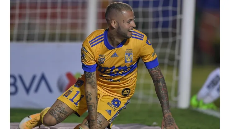 Pura clase: el golazo del Diente López para el 2-0 de Tigres