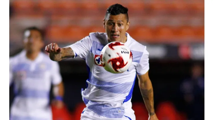 El Cata regaló un gol y en Cruz Azul no se lo perdonaron
