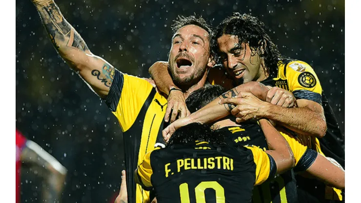 Plaza Colonia vs. Peñarol (Foto: Twitter @OficialCAP)