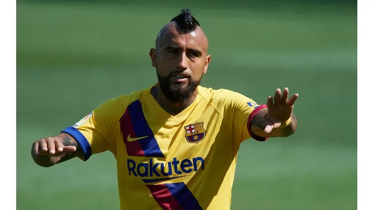 Arturo Vidal, a la espera de una salida del Inter para llegar a la Serie A