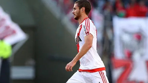 Joaquín Arzura defendiendo la camiseta de River.