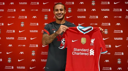 Liverpool oficializó la llegada de Thiago Alcántara