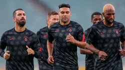 Arda Turán, Radamel Falcao y Ryan Babel.