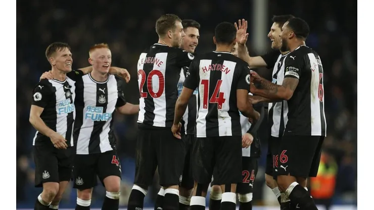 Newcastle juega en la primera división inglesa.