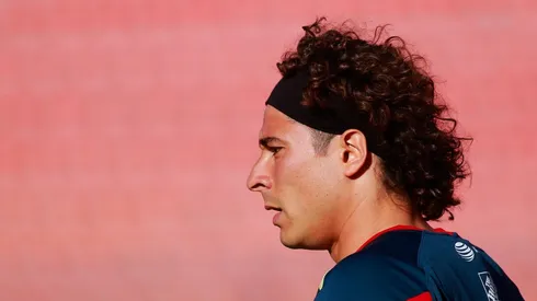 Guillermo Ochoa opinó sobre los porteros de las Chivas