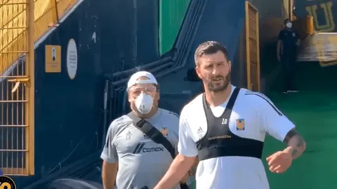 El grito patrio de André-Pierre Gignac (Captura)