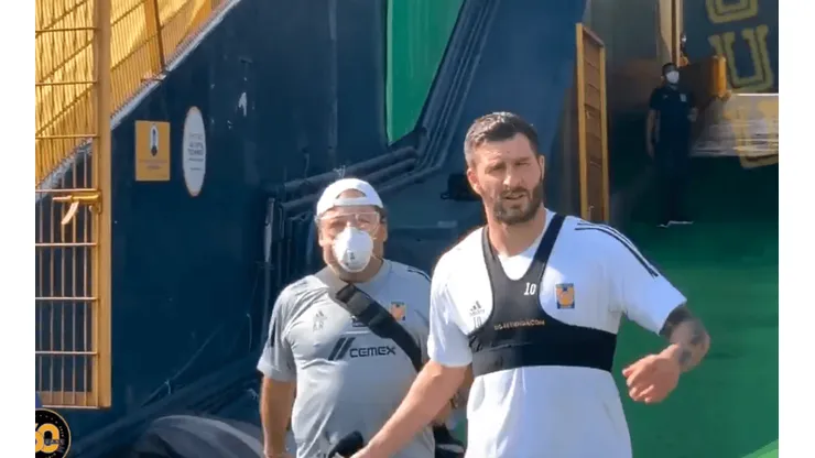 El grito patrio de André-Pierre Gignac (Captura)