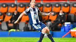 Leo Ramos mostró cómo le quedó la pierna tras el golpe de Aké Loba.