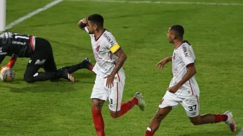 Bendita, Copa: Paranaense le remontó a Wilstermann a los ¡91 minutos!