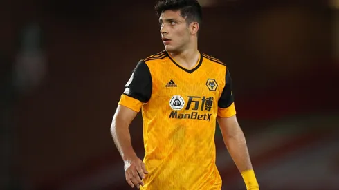 Raúl Jiménez llegó a 100 partidos disputados en Inglaterra.