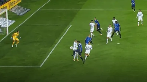 ¡Golazo! Vegas abre la cuenta para Rayados ante Pachuca