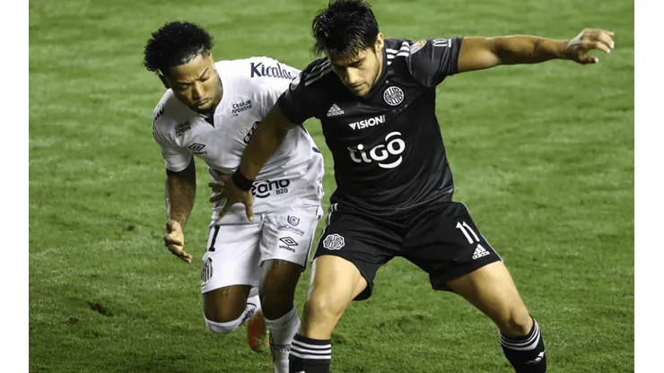 Santos vs. Olimpia por la Copa Libertadores (Fotos: Twitter)