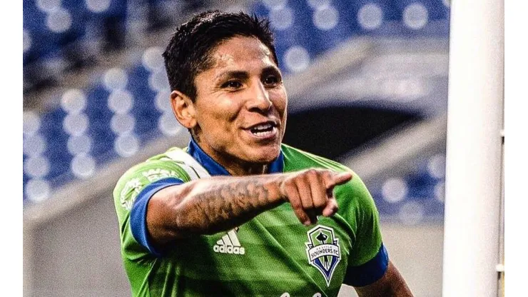 Raúl Ruidíaz destaca en la MLS.