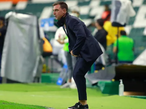 ¡Qué hombre! Pablo Guede platicó con sus dirigidos a pesar de estar aislado por Covid-19