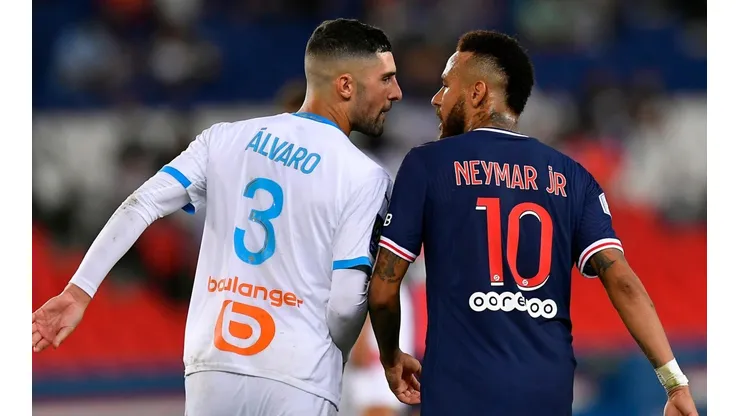 Álvaro González se defendió y Neymar lo destruyó: "Sé un hombre, racista"