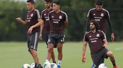 Carlos Salcedo y Rodolfo Pizarro son amigos del Tri (Getty Images)