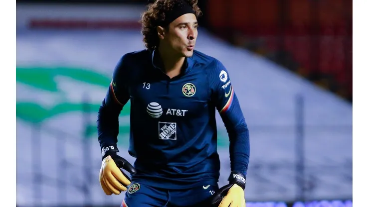Guillermo Ochoa y un video de TikTok junto a su hija.