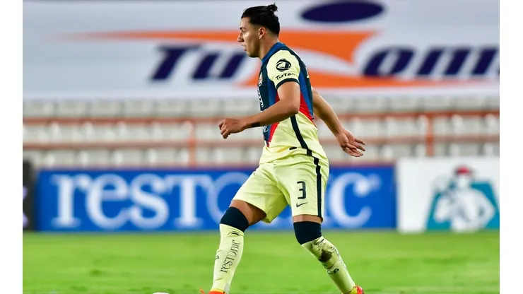 Jorge Sánchez fue destruído por la afición de América.