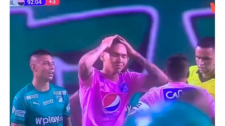 La expulsión de Ricardo Márquez en su debut con Millonarios.