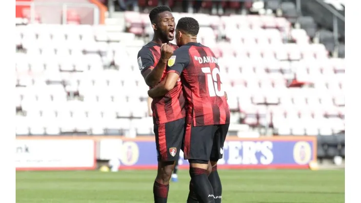 Así festejó Jéfferson lerma su primer gol en la segunda división del fútbol inglés con el Bournemouth.