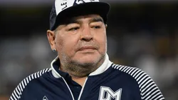 Diego Armando Maradona ya tiene a su lateral derecho.