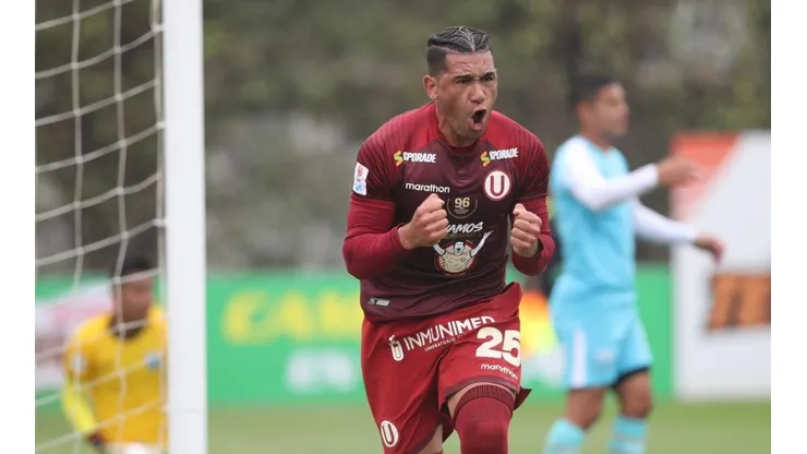 Dos Santos es el goleador de la U y del torneo.