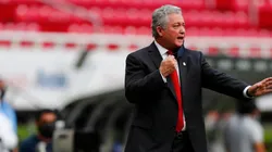 Víctor Manuel Vucetich, entrenador de Chivas (Getty)